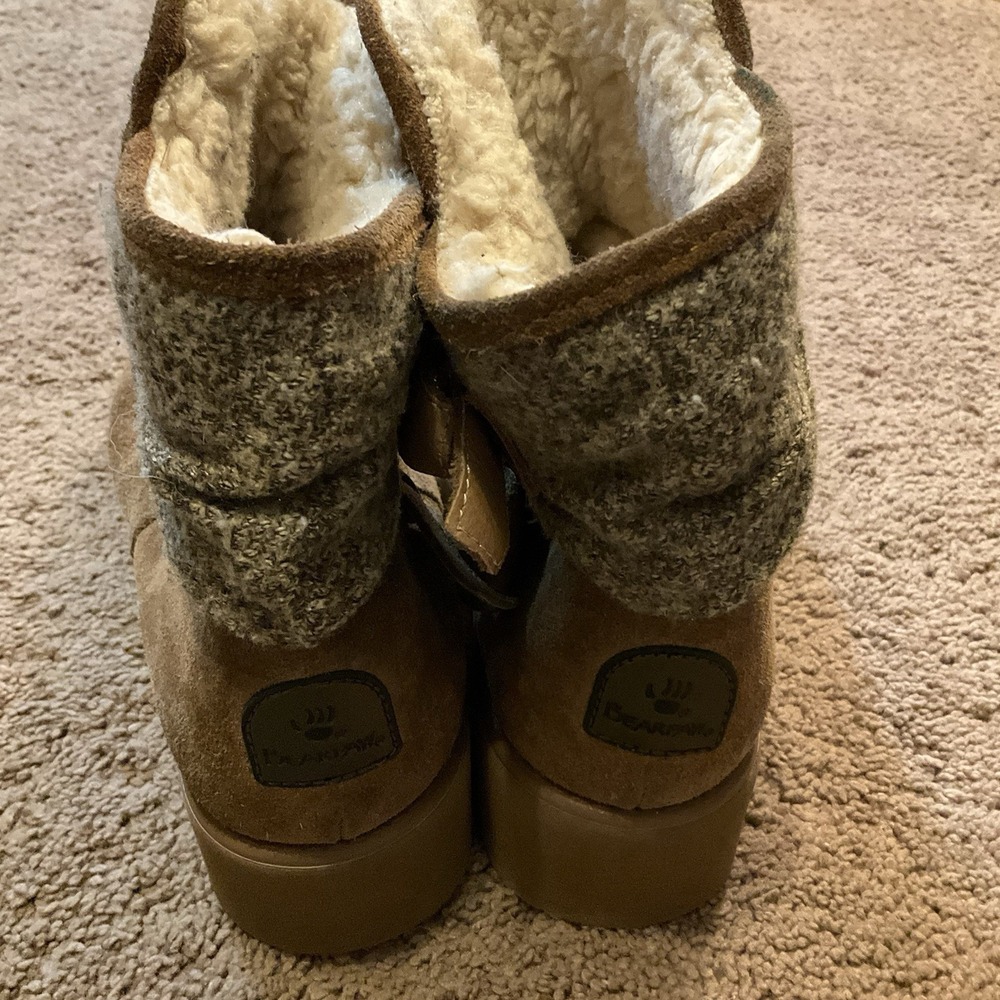 Women's BEARPAW Avery Tan Cow Suede/Knit Wool Blend, Sheepskin Boots, Size 8